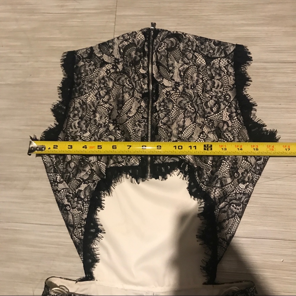 Alexis Livia Silver Lace Jumpsuit M - Picture 5 of 7